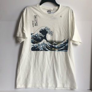 Hokusai Blue UT Short Sleeve graphic wave shirt